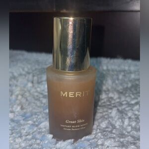 MERIT Great Skin Instant Glow Serum